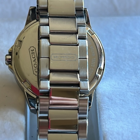 EUC Coach Silver Signature Link Stainless Steel Band Watch - Picture 12 of 16
